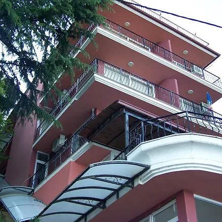 Eros 2 Apartment *